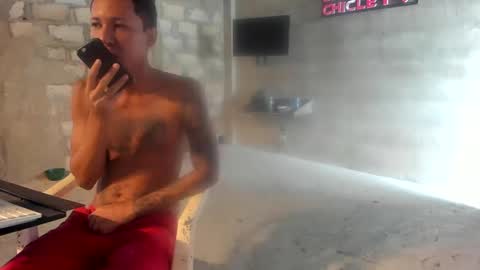 Snapshot of elchicletv chatting on 12/31/24, 04:35 El CHICLE TV - SHOW online show from 12/31/24, 04:35