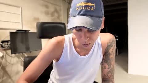 Snapshot of elchicletv chatting on 09/27/25, 11:32 El CHICLE TV - SHOW online show from 09/27/25, 11:32