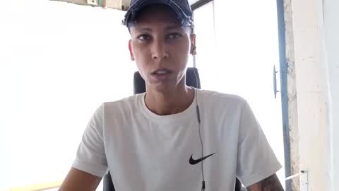 Snapshot of elchicletv chatting on 09/30/25, 07:19 El CHICLE TV - SHOW online show from 09/30/25, 07:19