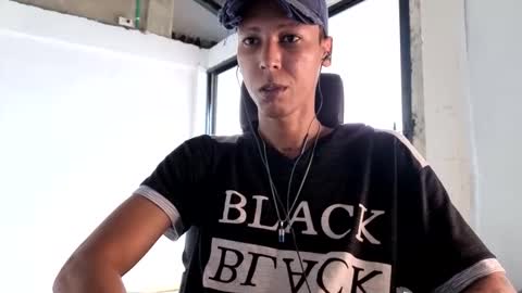 Snapshot of elchicletv chatting on 10/04/25, 07:45 El CHICLE TV - SHOW online show from 10/04/25, 07:45