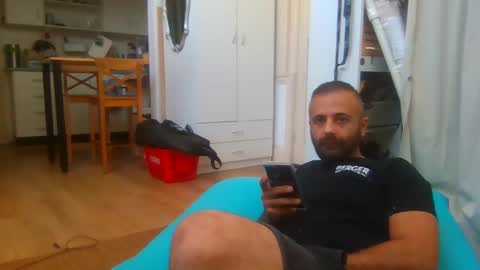 Snapshot of elcondorxo509107 chatting on 10/27/25, 03:21 daniel18cmx online show from 10/27/25, 03:21