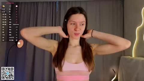 Snapshot of eldabarritt chatting on 09/10/25, 04:12 Mia online show from 09/10/25, 04:12