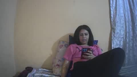 Isabella online show from 10/06/25, 04:48