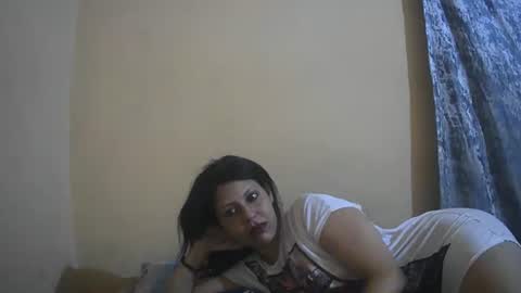 Isabella online show from 12/20/25, 08:27