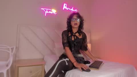 Snapshot of electra_a chatting on 11/15/25, 06:48 ELECTRA online show from 11/15/25, 06:48