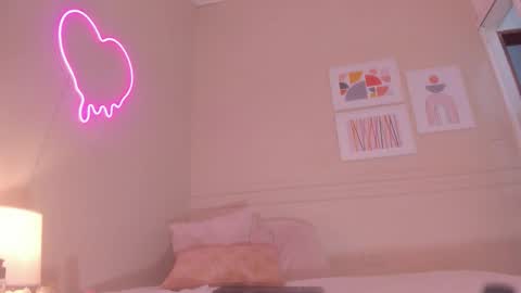 Snapshot of electra_a chatting on 02/12/26, 06:36 ELECTRA online show from 02/12/26, 06:36