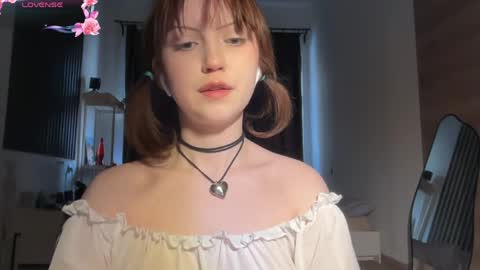 Snapshot of electric_woman chatting on 04/28/26, 03:28 Aleksa online show from 04/28/26, 03:28