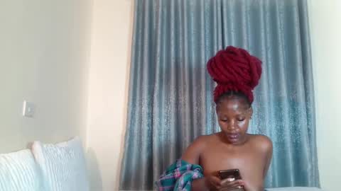 Snapshot of elegant_ebony chatting on 01/26/25, 08:14 Nika online show from 01/26/25, 08:14