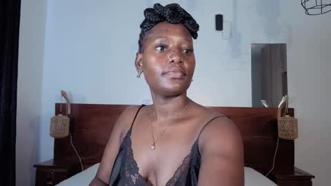 Snapshot of elegant_ebony chatting on 01/06/26, 09:35 Nika online show from 01/06/26, 09:35