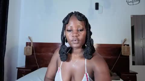 Snapshot of elegant_ebony chatting on 05/09/26, 08:19 Nika online show from 05/09/26, 08:19