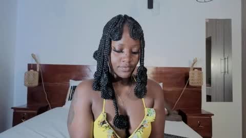 Snapshot of elegant_ebony chatting on 05/11/26, 11:38 Nika online show from 05/11/26, 11:38