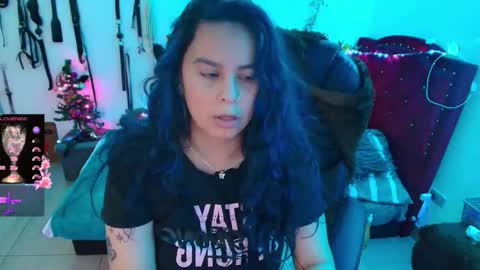 Snapshot of elektra_91 chatting on 01/06/26, 05:44 elektra online show from 01/06/26, 05:44