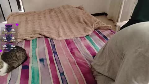 Snapshot of elektra_and_konan_01 chatting on 11/28/25, 01:25 Elektra and Konan online show from 11/28/25, 01:25