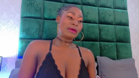 Snapshot of elektradoll1 chatting on 05/05/26, 12:13 elektradoll1 online show from 05/05/26, 12:13