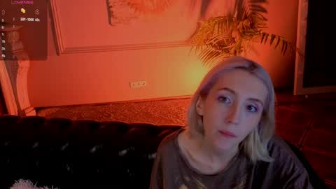 Snapshot of elen__moore chatting on 05/06/26, 06:08 Elen online show from 05/06/26, 06:08