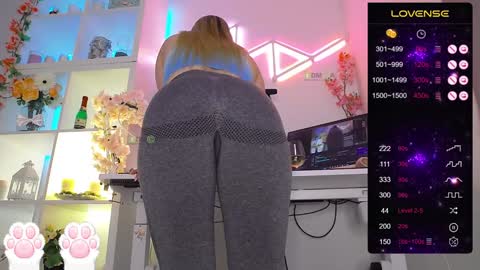 Elena online show from 01/25/25, 11:11