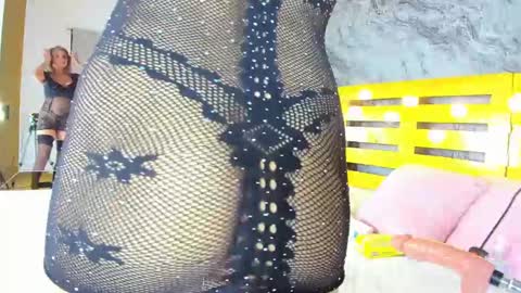 Elena online show from 01/28/25, 01:18