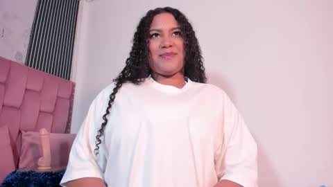 elena_wolff online show from 11/21/25, 12:15