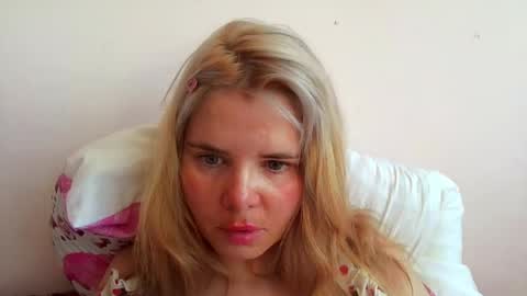Snapshot of elenaflirt chatting on 04/18/26, 10:30 Elena online show from 04/18/26, 10:30
