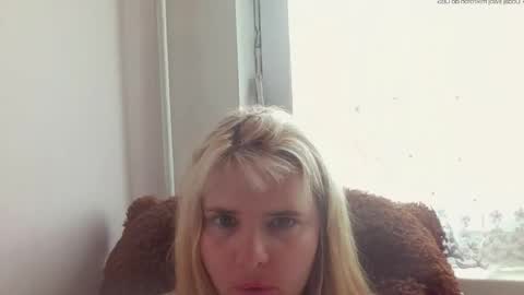Snapshot of elenaflirt chatting on 05/15/26, 12:01 Elena online show from 05/15/26, 12:01
