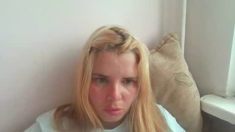 Snapshot of elenaflirt chatting on 06/09/26, 03:23 Elena online show from 06/09/26, 03:23