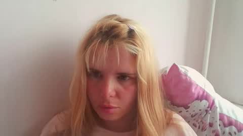 Snapshot of elenaflirt chatting on 06/10/26, 03:55 Elena online show from 06/10/26, 03:55