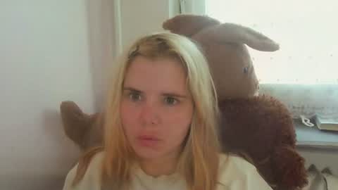 Snapshot of elenaflirt chatting on 06/21/26, 03:14 Elena online show from 06/21/26, 03:14