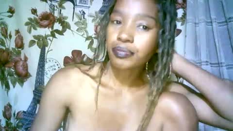 Snapshot of elenah0123 chatting on 12/04/24, 11:52 elenah013 online show from 12/04/24, 11:52