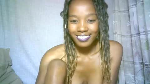 Snapshot of elenah0123 chatting on 01/27/25, 06:19 elenah013 online show from 01/27/25, 06:19