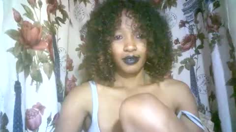 Snapshot of elenah0123 chatting on 11/01/25, 06:37 elenah013 online show from 11/01/25, 06:37