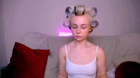 elenamonroe_ online show from 02/15/26, 04:09