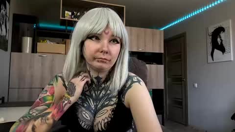 Milana online show from 04/12/26, 12:43