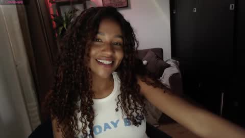 Snapshot of elenna_snow chatting on 04/24/26, 09:50 Elenna online show from 04/24/26, 09:50