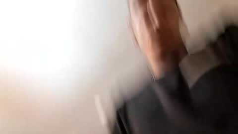 Snapshot of elfierros08 chatting on 03/17/26, 09:45 elfierros08 online show from 03/17/26, 09:45