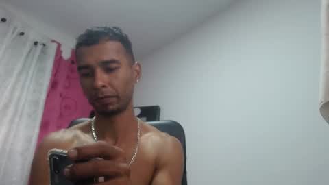 Snapshot of elherrero2024 chatting on 12/09/24, 05:19 elherrero2024 online show from 12/09/24, 05:19