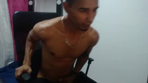 Snapshot of elherrero2024 chatting on 12/12/24, 03:43 elherrero2024 online show from 12/12/24, 03:43