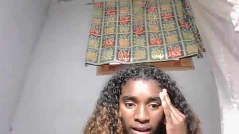 Snapshot of elia011 chatting on 11/05/25, 01:55 elia011 online show from 11/05/25, 01:55