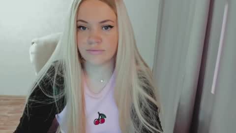 Ella online show from 06/18/26, 04:57