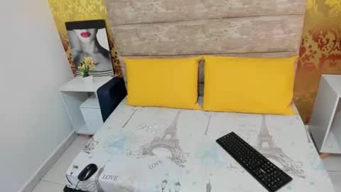 Eliana online show from 11/26/25, 02:34