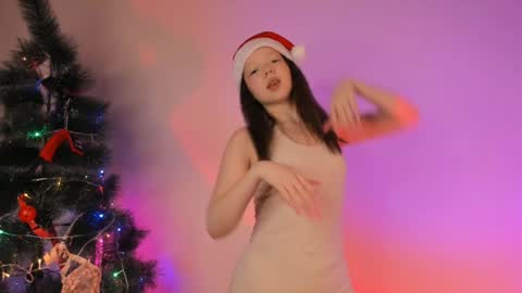 Snapshot of elianareynolds chatting on 12/21/24, 04:52 Ella online show from 12/21/24, 04:52