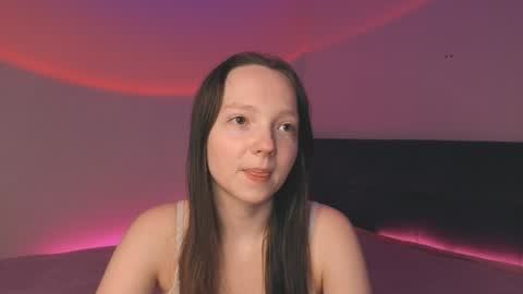Snapshot of elianareynolds chatting on 01/10/25, 03:18 Ella online show from 01/10/25, 03:18