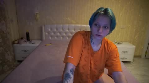 Luna online show from 10/28/25, 10:56