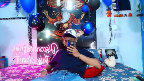 Snapshot of elias_salvatore_ chatting on 02/18/26, 04:25 elias_salvatore_ online show from 02/18/26, 04:25