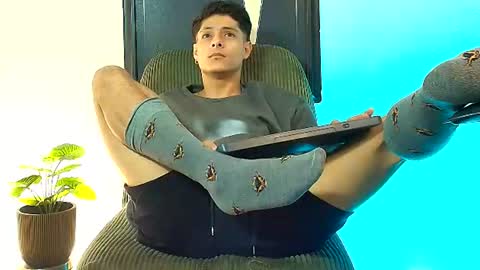 elias_salvatore_ online show from 07/02/26, 03:29