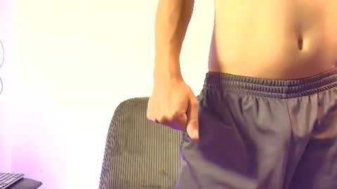 elias_salvatore_ online show from 07/04/26, 04:02