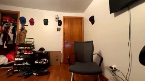 Snapshot of eliasperez521 chatting on 03/22/26, 11:41 eliasperez521 online show from 03/22/26, 11:41