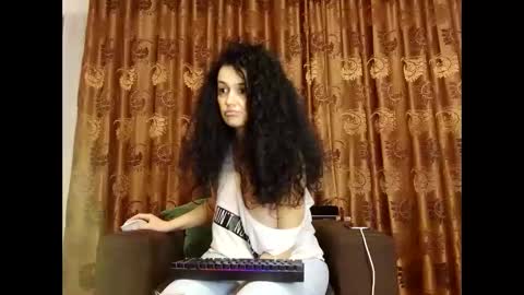 Snapshot of eliebullet chatting on 09/30/25, 10:15 eliebullet online show from 09/30/25, 10:15