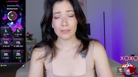 eliiih_ online show from 10/02/25, 02:51