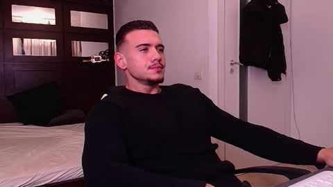 ElijahThorne online show from 12/17/25, 05:46