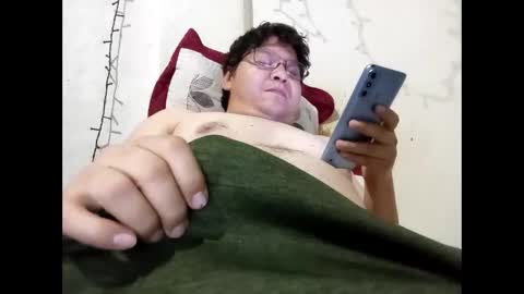 Snapshot of elimposstor chatting on 01/15/26, 06:29 elimposstor online show from 01/15/26, 06:29